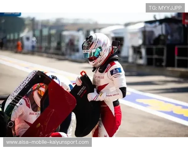 F1车手席位竞争激烈,多名年轻人展现夺目数据